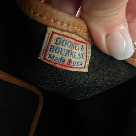 Vintage Dooney & Bourke No. B06640 Cabriolet Zip Satchel, Navy Canvas & Leather - Picture 15 of 15